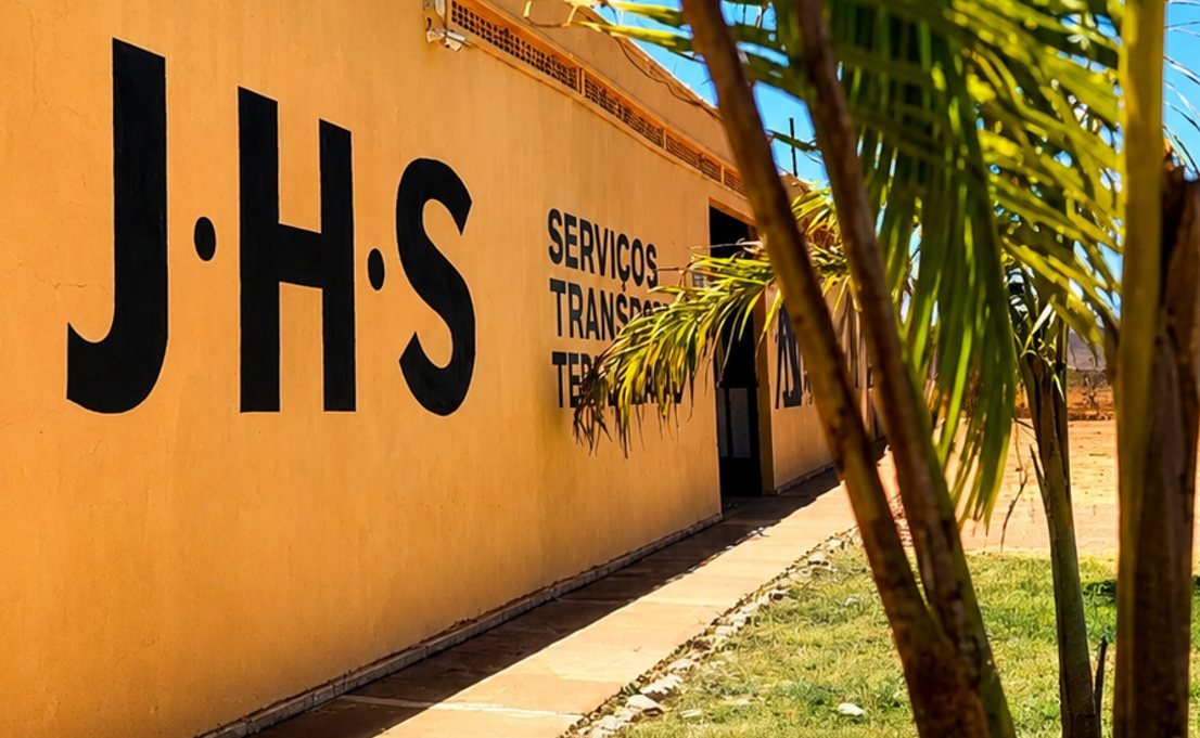 Fachada da sede da JHS em Picos, Piauí